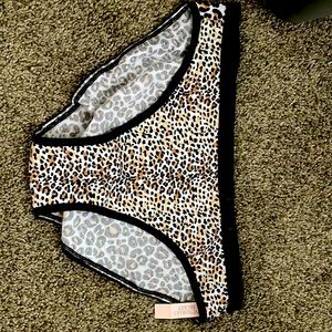 VS med bikini underwear
